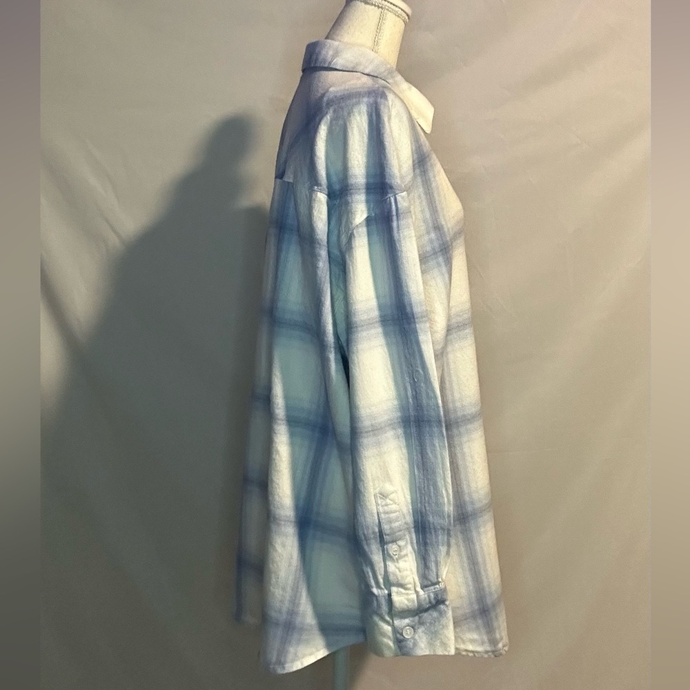 Blouses/flannels/button downs-2 for $20 or 3 for $30 (Mix & Match) - Picture 3 of 6